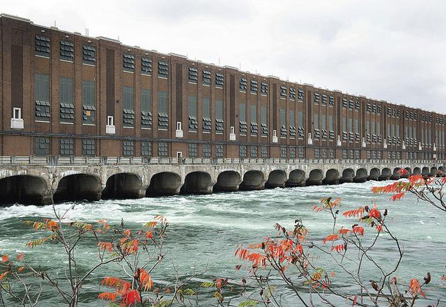 極端天氣殃及加拿大水力發(fā)電，“水電出口大國(guó)”向美國(guó)買(mǎi)電