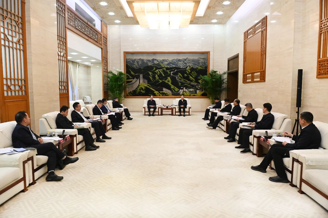 大唐集團(tuán)黨組書記、董事長鄒磊與中國電建黨委書記、董事長丁焰章會談