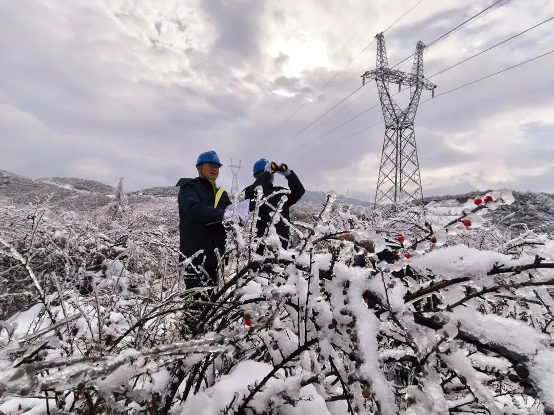 南方電網(wǎng)科技抗冰 讓冰雪“看得見、除得掉、防得住”