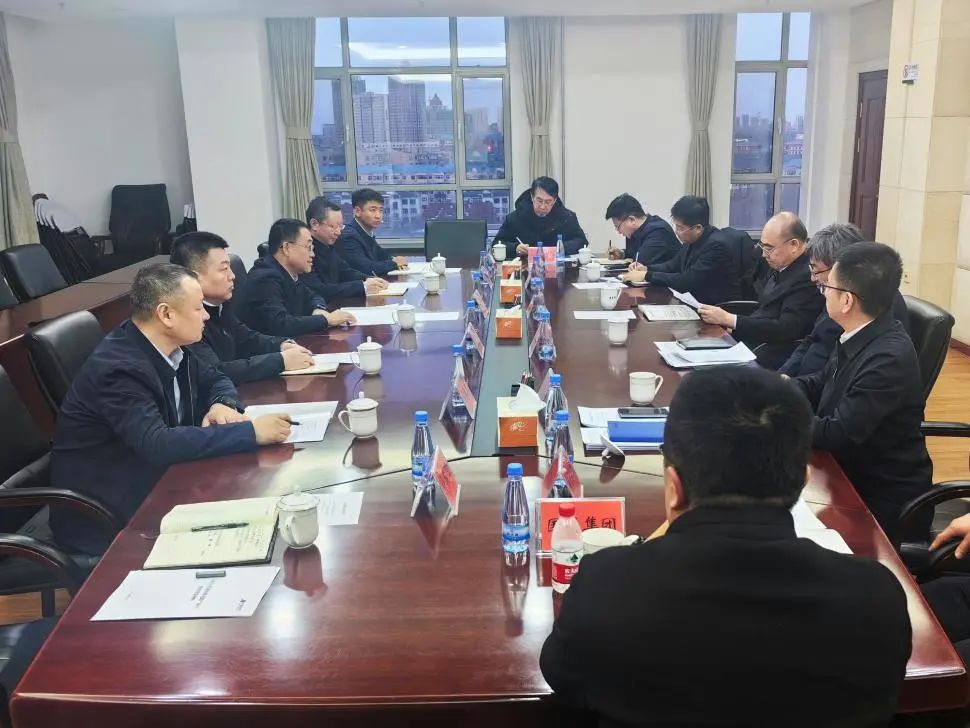 華能蒙東公司黨委書記李樹學與大慶市委副書記、市長李巖松會談